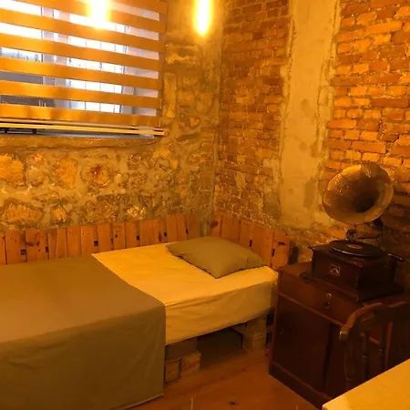 Ozzy Homes Kaleici Muhtesem 2+1 Tarihi Ev Апарт-отель Анталья
