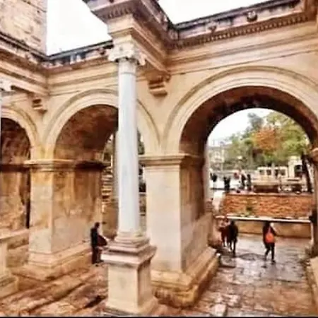 Ozzy Homes Kaleici Muhtesem 2+1 Tarihi Ev מלון דירות אנטליה