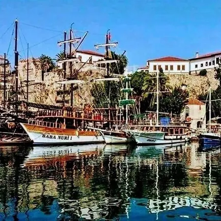 Aparthotel Ozzy Homes Kaleici Muhtesem 2+1 Tarihi Ev *